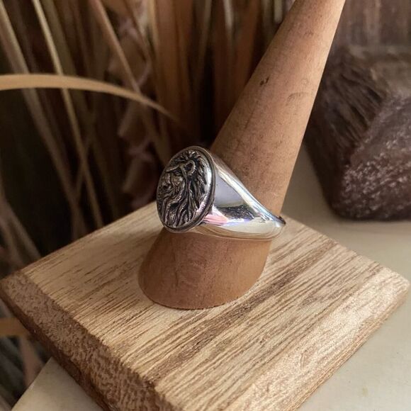 Sterling Silver Lion Head Signet Ring Unisex Ring - Picture 5 of 7